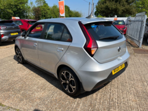 2020 MG Mg3 1.5 Vti-Tech Exclusive Hatchback 5dr Petrol Manual Euro 6 (s/s) (106 Ps) in Silver — image 5