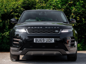 2019 Land Rover Range Rover Evoque 2.0 D150 R-Dynamic Fwd Euro 6 (s/s) 5dr in Black — image 2