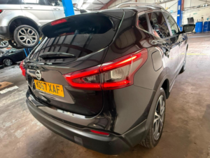2018 Nissan Qashqai 1.5 Dci N-Connecta Euro 6 (s/s) 5dr in Black — image 6