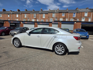 2011 Lexus Is 2.5 250 V6 Advance in Blue — image 6