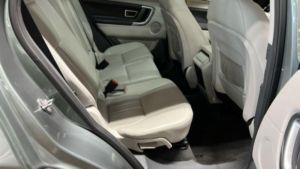 2015 Land Rover Discovery Sport 2.0 Td4 Hse Auto 4WD Euro 6 (s/s) 5dr in Grey — image 3