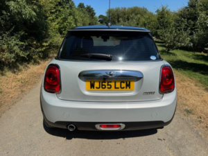 2015 MINI Hatch 1.5 Cooper Auto Euro 6 (s/s) 3dr in Silver — image 6