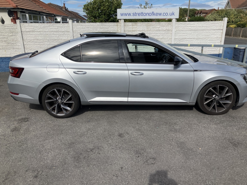 2019 Skoda Superb 1.5 Tsi Act Sportline in Silver — image 1