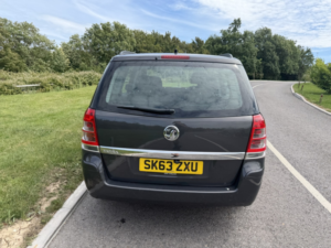 2013 Vauxhall Zafira 1.6 16v Exclusiv in Grey — image 6