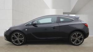 2017 Vauxhall Astra Gtc 1.4 I Turbo Limited Edition in Black — image 6
