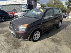 2009 Ford Fusion 1.6 Zetec Climate in Red — image 5