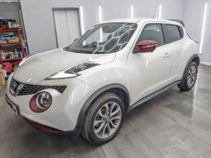 2015 Nissan Juke 1.5 Dci 8v Tekna SUV 5dr Diesel Manual Euro 5 (s/s) (110 Ps) in White — image 4