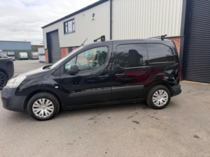 2017 Citroen Berlingo 1.6 Bluehdi 625 Enterprise L1 5dr in Black — image 3