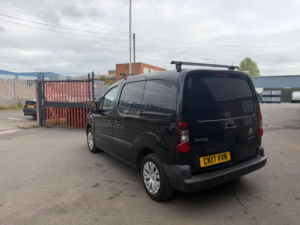2017 Citroen Berlingo 1.6 Bluehdi 625 Enterprise L1 5dr in Black — image 4