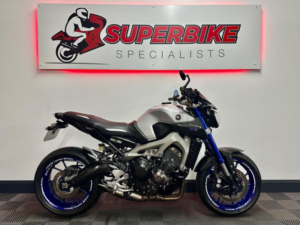 2015 Yamaha Mt-09 900 Abs in Silver — image 2