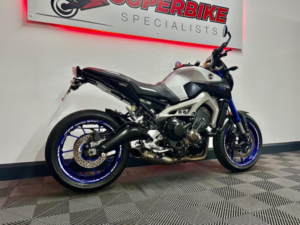 2015 Yamaha Mt-09 900 Abs in Silver — image 4