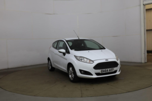 2014 Ford Fiesta 1.25 Zetec Euro 5 3dr in White — image 3