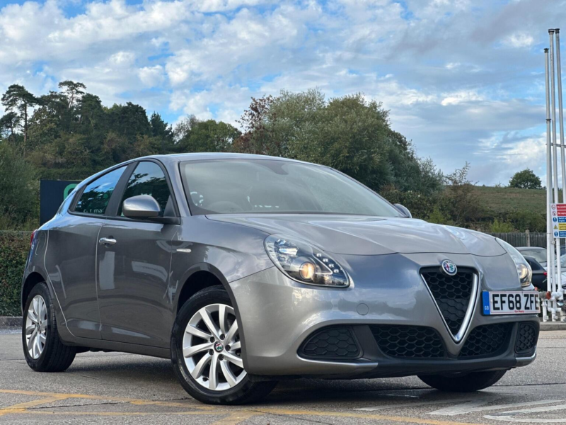 2019 Alfa Romeo Giulietta 1.4 Tb Giulietta Euro 6 (s/s) 5dr in Grey — image 1