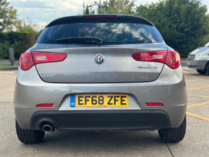 2019 Alfa Romeo Giulietta 1.4 Tb Giulietta Euro 6 (s/s) 5dr in Grey — image 4