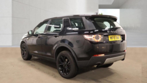 2018 Land Rover Discovery Sport 2.0 Td4 Hse Auto 4WD Euro 6 (s/s) 5dr in Black — image 3