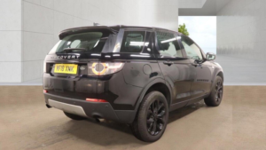 2018 Land Rover Discovery Sport 2.0 Td4 Hse Auto 4WD Euro 6 (s/s) 5dr in Black — image 4