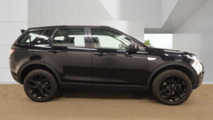 2018 Land Rover Discovery Sport 2.0 Td4 Hse Auto 4WD Euro 6 (s/s) 5dr in Black — image 5
