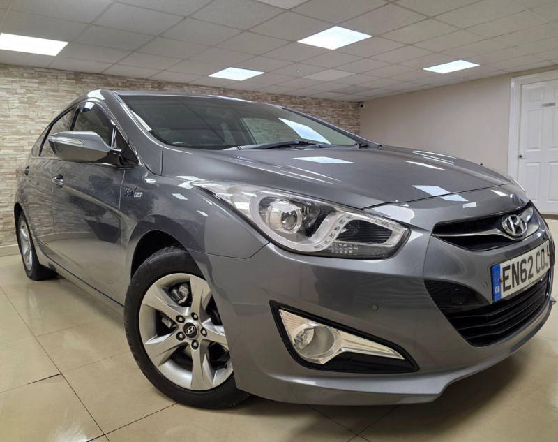 2012 Hyundai I40 1.7 Crdi Blue Drive Style Saloon 4dr Diesel Manual Euro 5 (s/s) (136 Ps) in Multicolour — image 1