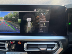2021 BMW 3 Series 2.0 330e M Sport Touring in Grey — image 4
