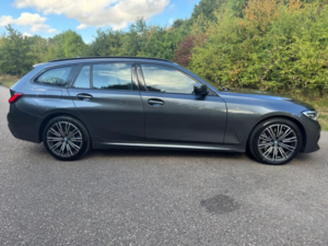 2021 BMW 3 Series 2.0 330e M Sport Touring in Grey — image 5