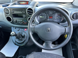 2018 Peugeot Horizon in Grey — image 4