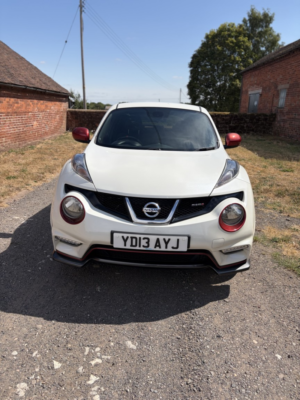 2013 Nissan Juke 1.6 Dig-T Nismo in White — image 2