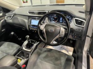 2015 Nissan X-Trail 1.6 Dci N-Tec Euro 6 (s/s) 5dr in Silver — image 2