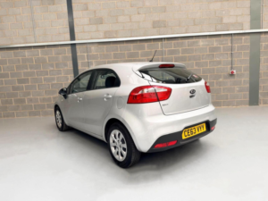 2013 Kia Rio 1.25 1 Euro 5 5dr in Silver — image 4