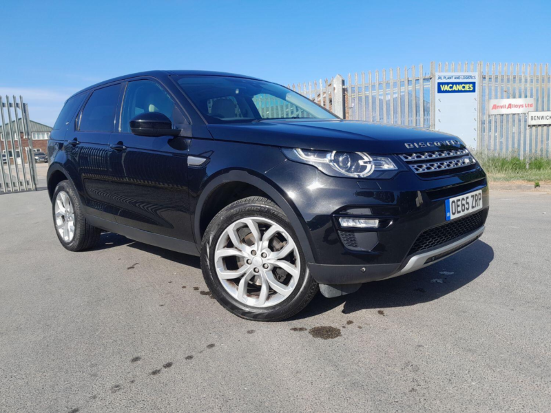 2016 Land Rover Discovery Sport 2.0 Td4 Hse in Black — image 1