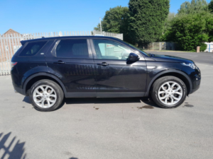 2016 Land Rover Discovery Sport 2.0 Td4 Hse in Black — image 4