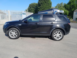 2016 Land Rover Discovery Sport 2.0 Td4 Hse in Black — image 5