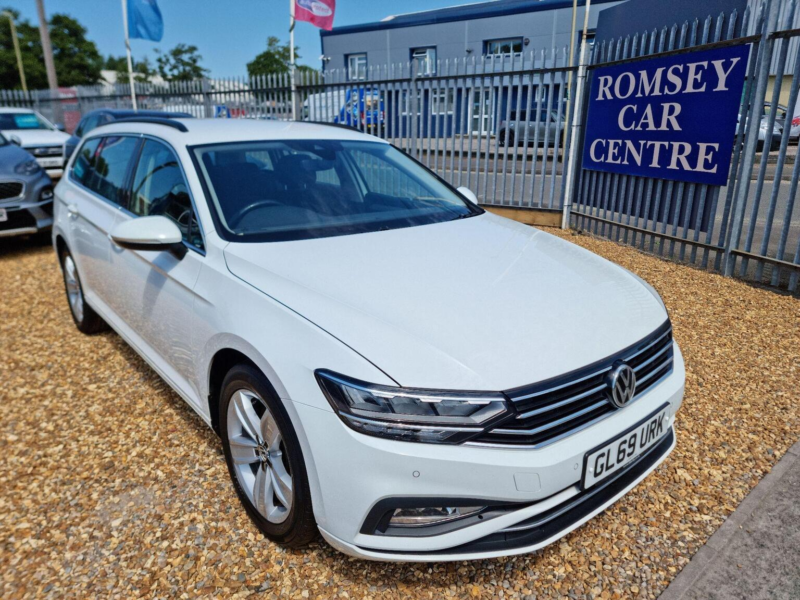2019 Volkswagen Passat 2.0 Tdi Evo Se Nav DSG Euro 6 (s/s) 5dr in White — image 1