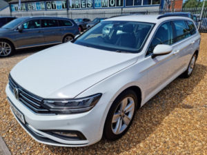 2019 Volkswagen Passat 2.0 Tdi Evo Se Nav DSG Euro 6 (s/s) 5dr in White — image 3