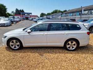 2019 Volkswagen Passat 2.0 Tdi Evo Se Nav DSG Euro 6 (s/s) 5dr in White — image 4