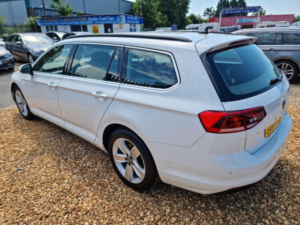 2019 Volkswagen Passat 2.0 Tdi Evo Se Nav DSG Euro 6 (s/s) 5dr in White — image 5
