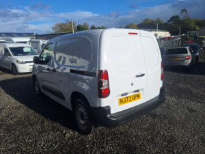 2023 Toyota Proace City 1.5 Bluehdi Active in White — image 5