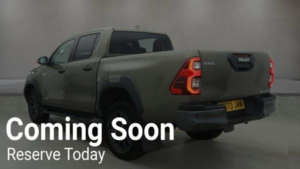 2023 Toyota Hilux 2.8 D-4d Invincible X Pickup Double Cab 4dr Diesel Manual 4WD Euro 6 (s/s) (204 Ps) in Bronze — image 3