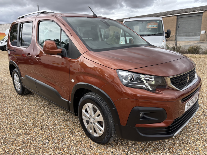 2021 Peugeot Rifter Wav Wheelchair Accessible Vehicle 1.5 Bluehdi Allure in Bronze — image 1