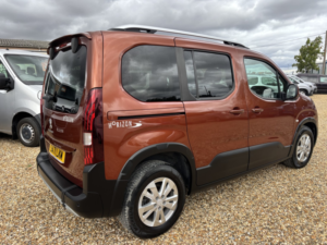2021 Peugeot Rifter Wav Wheelchair Accessible Vehicle 1.5 Bluehdi Allure in Bronze — image 3