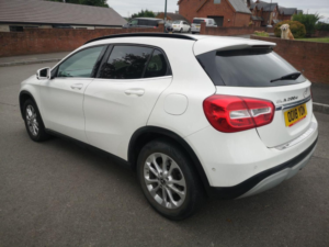 2018 Mercedes-Benz Gla Class 2.1 Gla200d Se in White — image 3