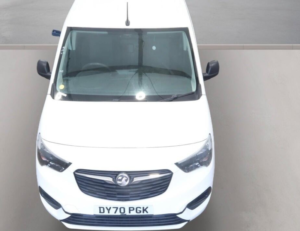 2020 Vauxhall Combo 1.5 Turbo D 2300 Sportive L2 H1 Euro 6 (s/s) 4dr in White — image 6