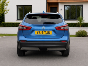 2019 Nissan Qashqai 1.3 Dig-T Tekna in Blue — image 3