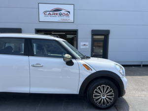 2012 MINI Countryman 1.6 One Countryman in White — image 6