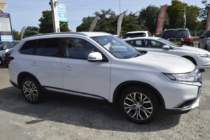 2018 Mitsubishi Outlander 2.2 Di-D 3 in White — image 6