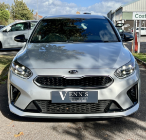 2019 Kia Proceed 1.4 T-Gdi Gt-Line in Silver — image 2