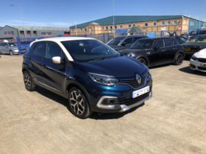 2018 Renault Captur 0.9 Signature X Nav Tce 90 in Blue — image 2