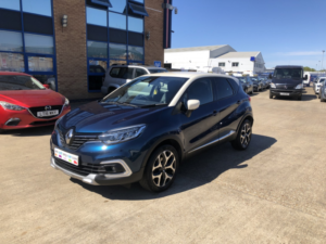 2018 Renault Captur 0.9 Signature X Nav Tce 90 in Blue — image 3