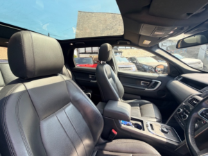 2019 Land Rover Discovery Sport Td4 Landmark in White — image 3