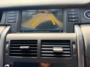 2019 Land Rover Discovery Sport Td4 Landmark in White — image 4