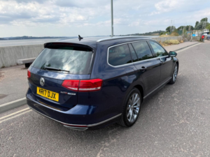 2017 Volkswagen Passat 2.0 Tdi Bluemotion Tech R-Line DSG Euro 6 (s/s) 5dr in Blue — image 4
